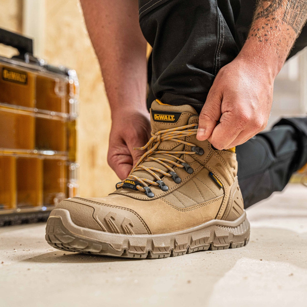 DeWalt Waterproof Safety Boot Milburn Stone Wide Fit S7 — view 4