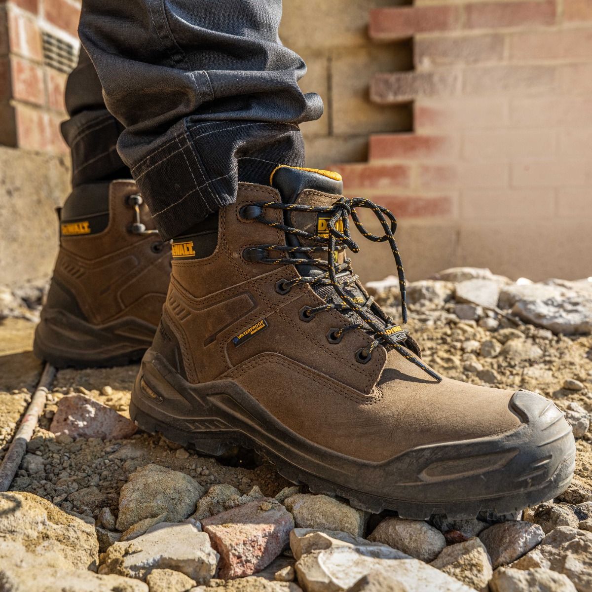 DeWalt Steelforge Palm Brown Non-Metallic Waterproof Safety Boot S7S — view 8